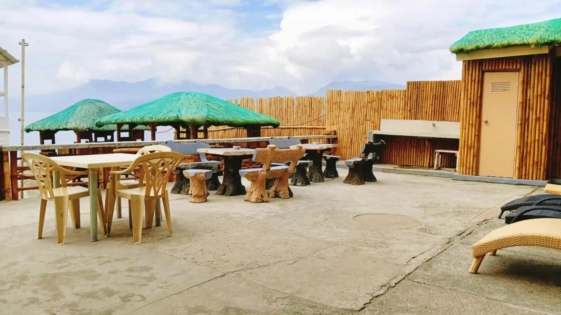 Hotel Baywatch Beach Resort Olongapo
