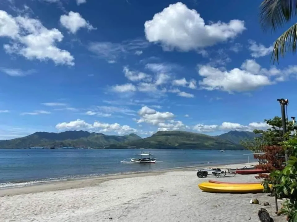 *** Hotel Baywatch Beach Resort Olongapo Philippines